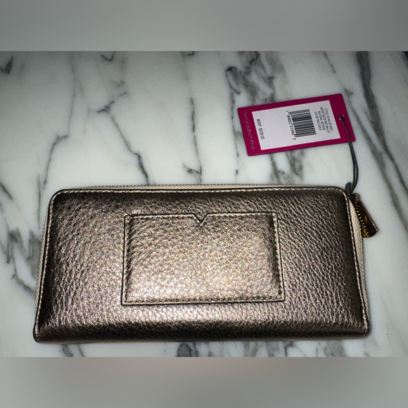 VINCE CAMUTO GOLD METALLIC WALLET - Picture 2 of 3